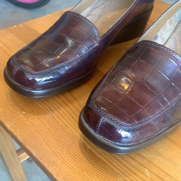 Aerosoles Final Exam Brown Slip On Croc Embossed Wedge Loafer Shoes - Picture 4 of 17